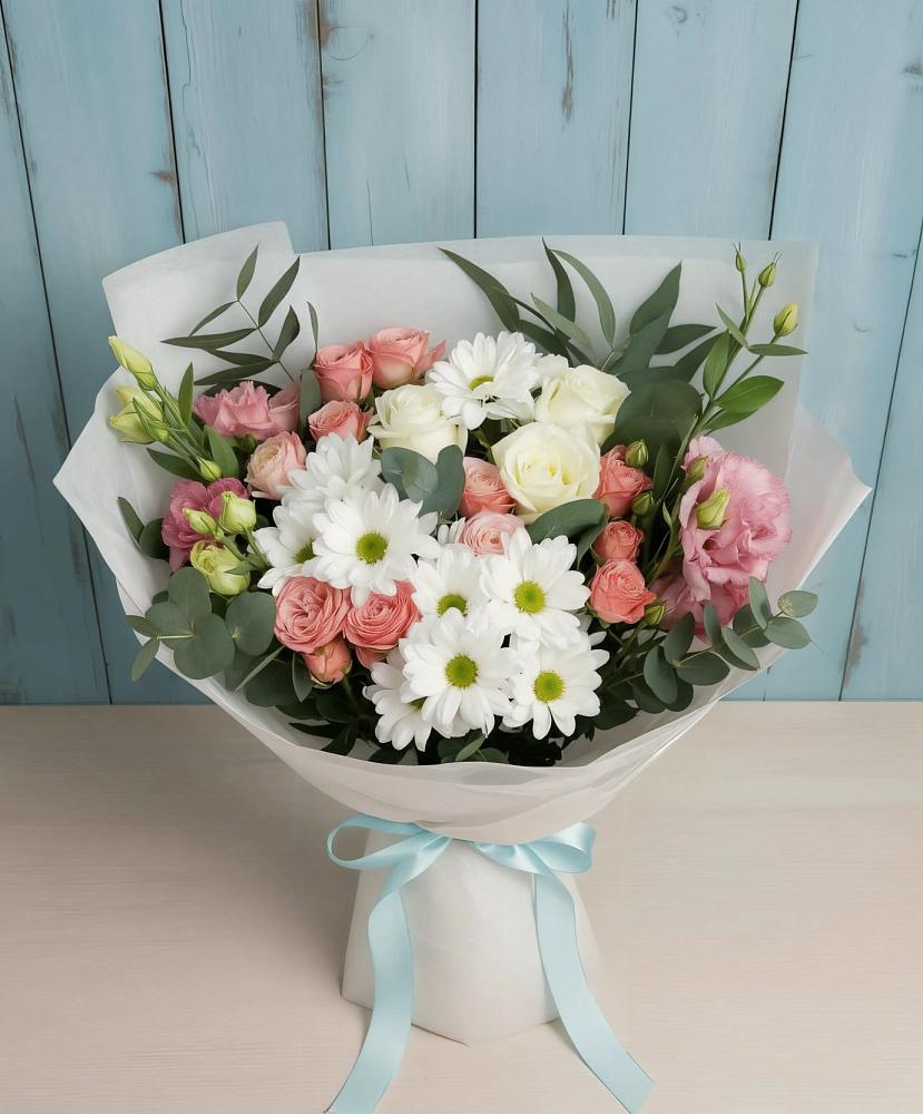 Букет цветов из: Розы, Лизиантусы и Хризантемы в Тереке