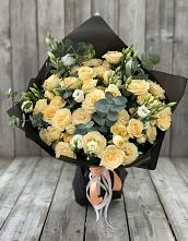 Букет цветов из:  Розы и Лизиантусы в Тереке