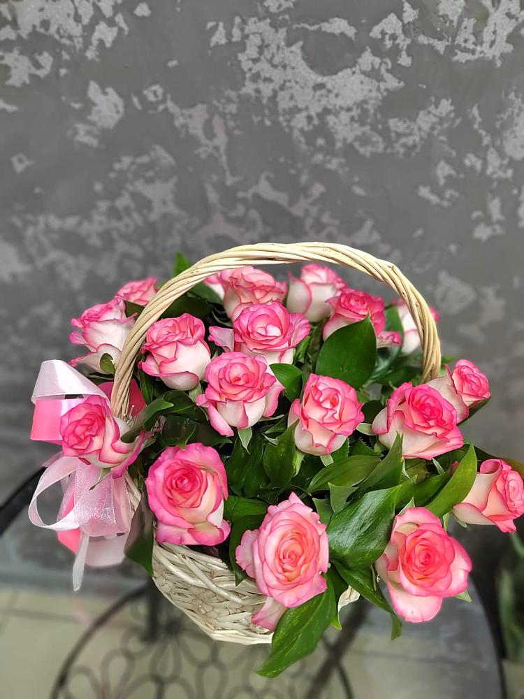 Цветочная композиция из Розы в корзине в Тереке