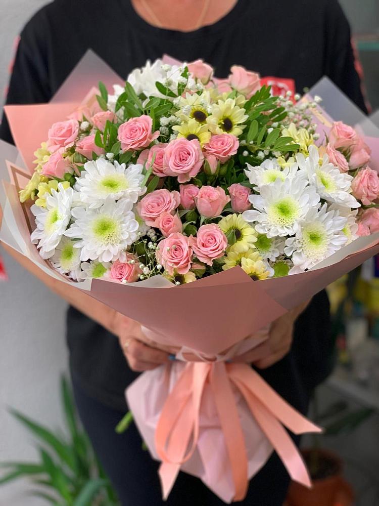 Букет цветов из: Розы и Хризантемы в Тереке