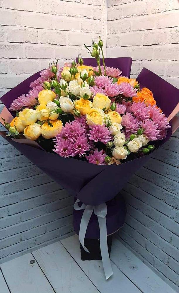 Букет цветов из: Хризантемы и Розы в Тереке