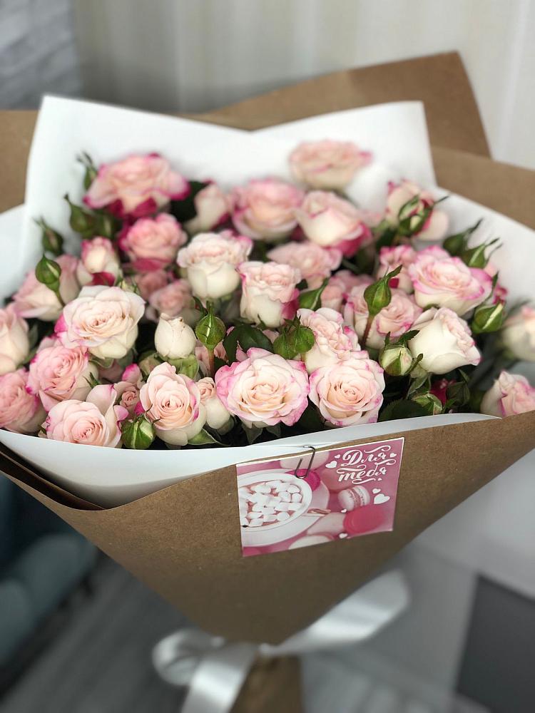 Букет цветов из: Розы в Тереке