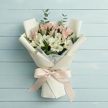 Букет цветов из:  Альстромерии в Тереке