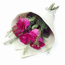 Букет цветов из:  Розы в Тереке