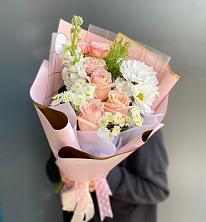 Букет цветов из:  Хризантемы и Розы в Тереке