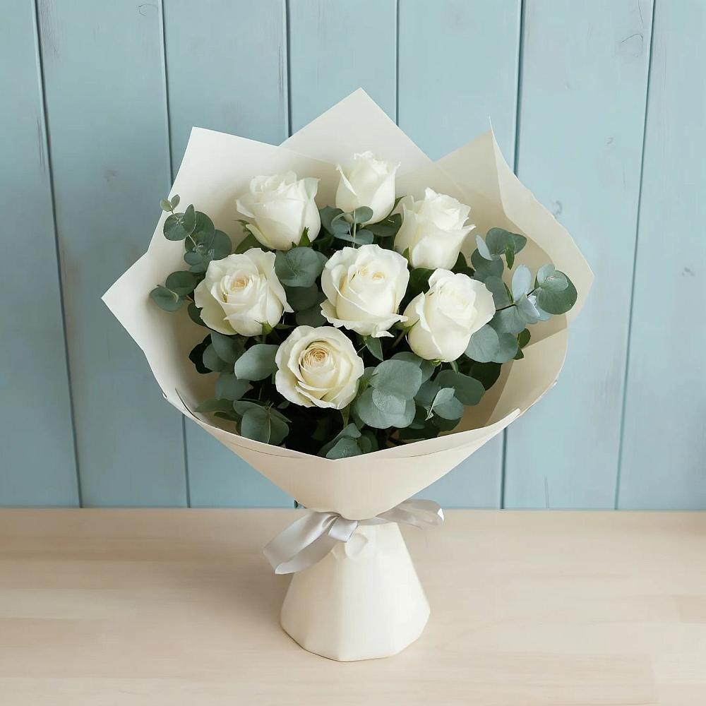Букет Белые розы в Эвкалипте в Тереке