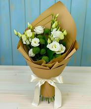 Букет цветов из:  Хризантемы и Лизиантусы в Тереке