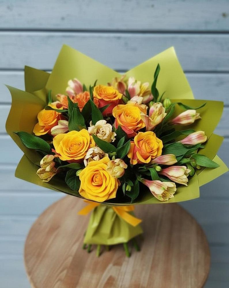 Букет цветов из: Альстромерии и Розы в Тереке