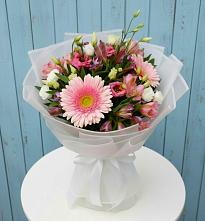 Букет цветов из:  Герберы, Альстромерии и Лизиантусы #REPLACE_PRED# Тереке