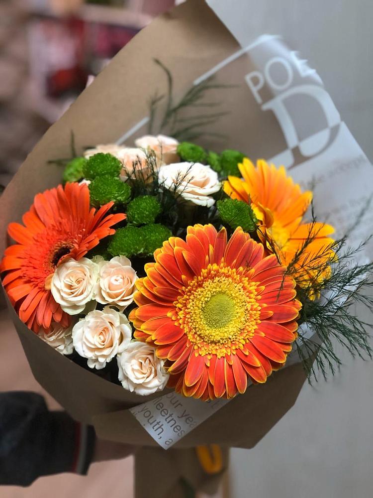 Букет цветов из: Герберы, Хризантемы и Розы в Тереке