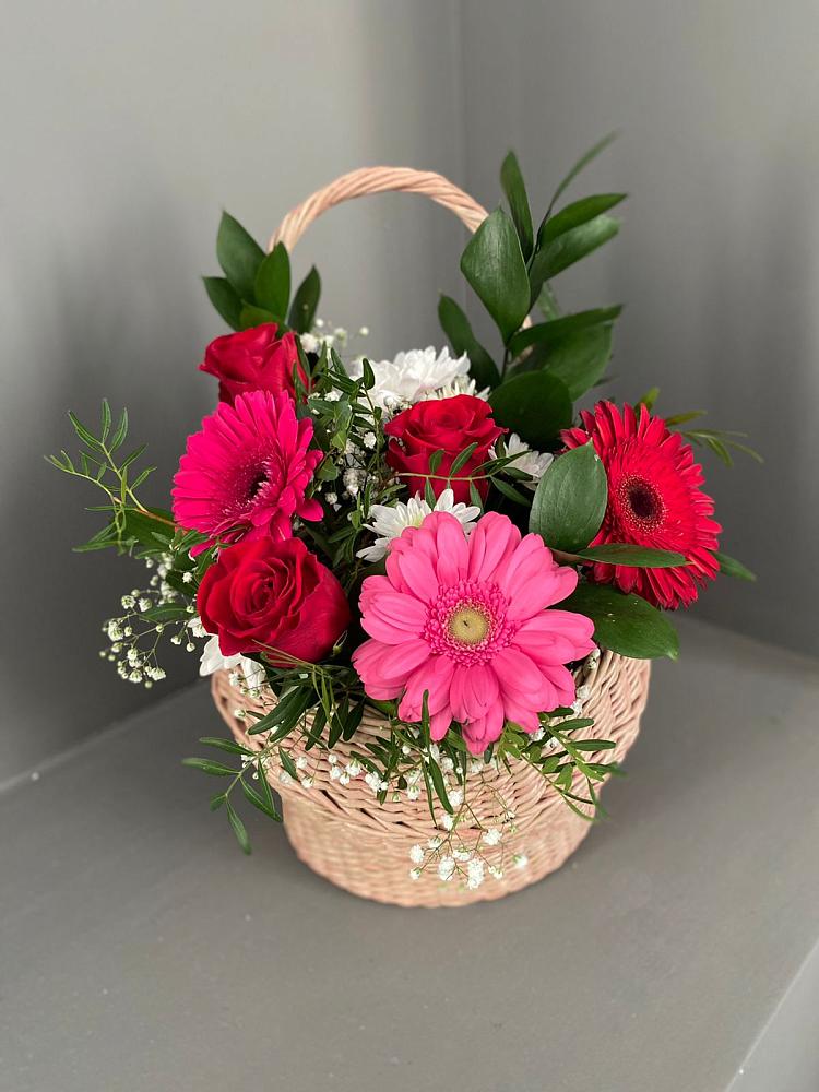 Цветочная композиция из Розы, Хризантемы и Герберы в корзине в Тереке