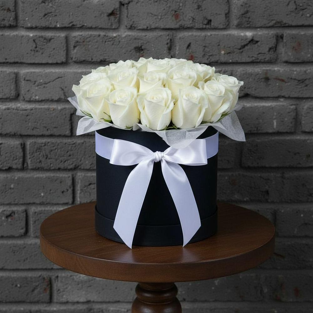 Цветочная композиция из Розы в шляпной коробке в Тереке