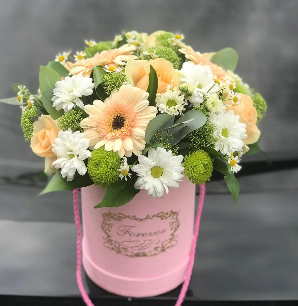 Цветочная композиция из Розы, Герберы и Хризантемы в шляпной коробке в Тереке