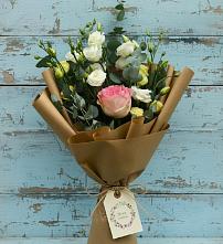 Букет цветов из:  Розы и Лизиантусы #REPLACE_PRED# Тереке